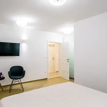 Pensionat Spectrum Deluxe 3*